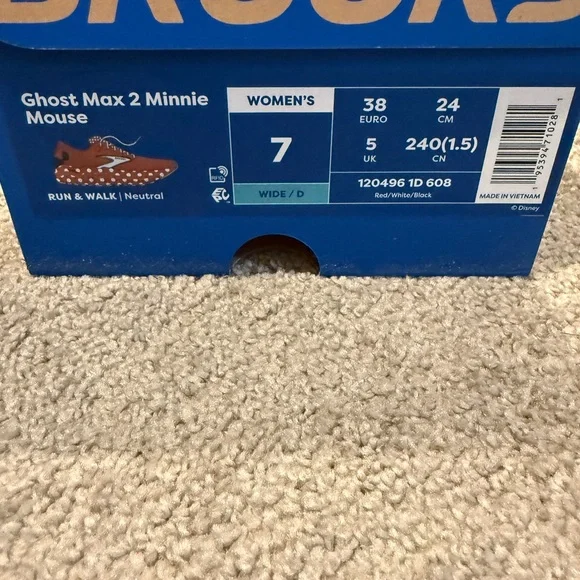 RunDisney Brooks Minnie Ghost Max - Picture 4 of 4